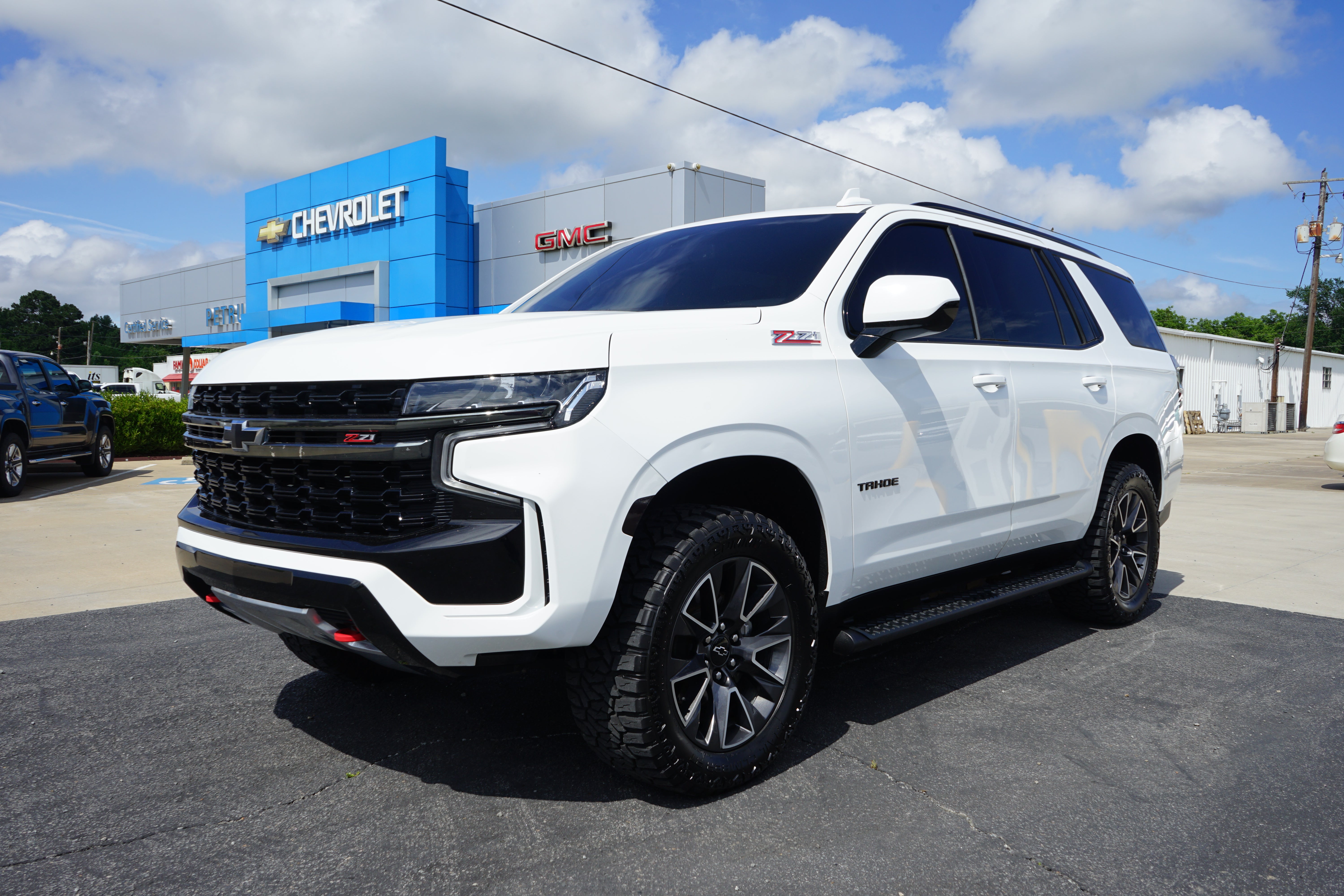 2021 Chevrolet Tahoe Z71 in Summit White — front three-quarter view